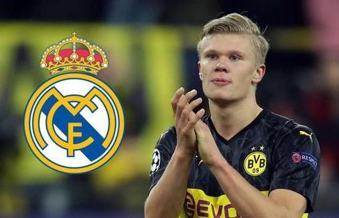 哈维-西蒙斯在切尔西官宣哈托评论区留言：我宝❤️