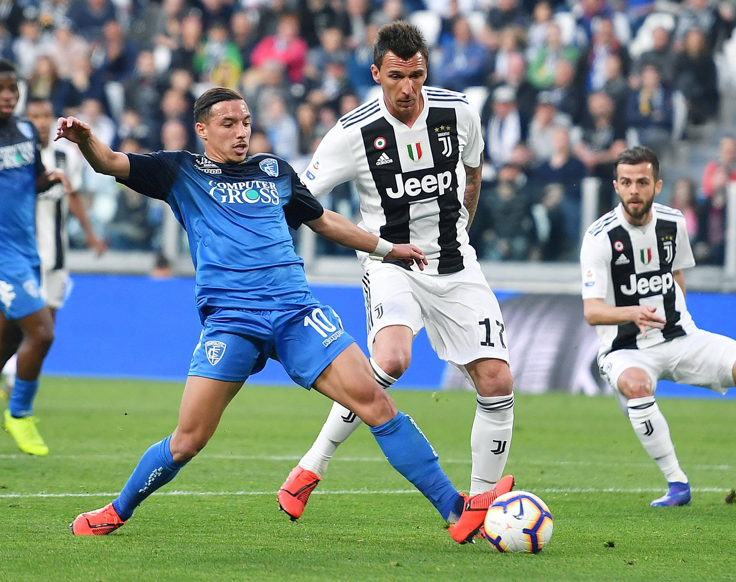 意媒：那不勒斯、米兰、曼城、巴萨关注乌迪内斯中场阿蒂尔