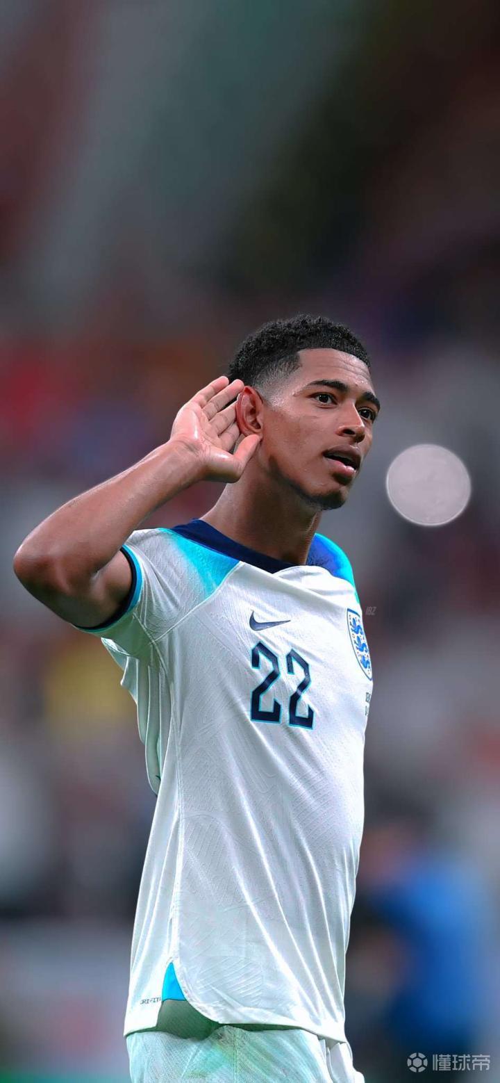 伊万：为自己所做的一切感到自豪，在足球领域留下了重要印记（伊万：为付出感到骄傲，已在足坛留下深刻印记）