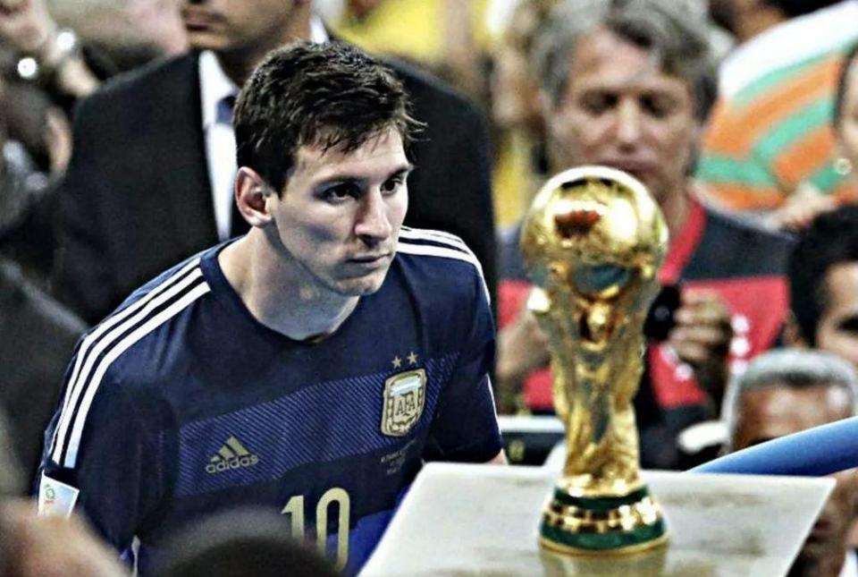 官方：李海新当选2025赛季中超金哨，唐顺齐当选银哨，傅明当选铜哨（中超官方公布2025赛季裁判评选：李海新获金哨，唐顺齐获银哨，傅明获铜哨）