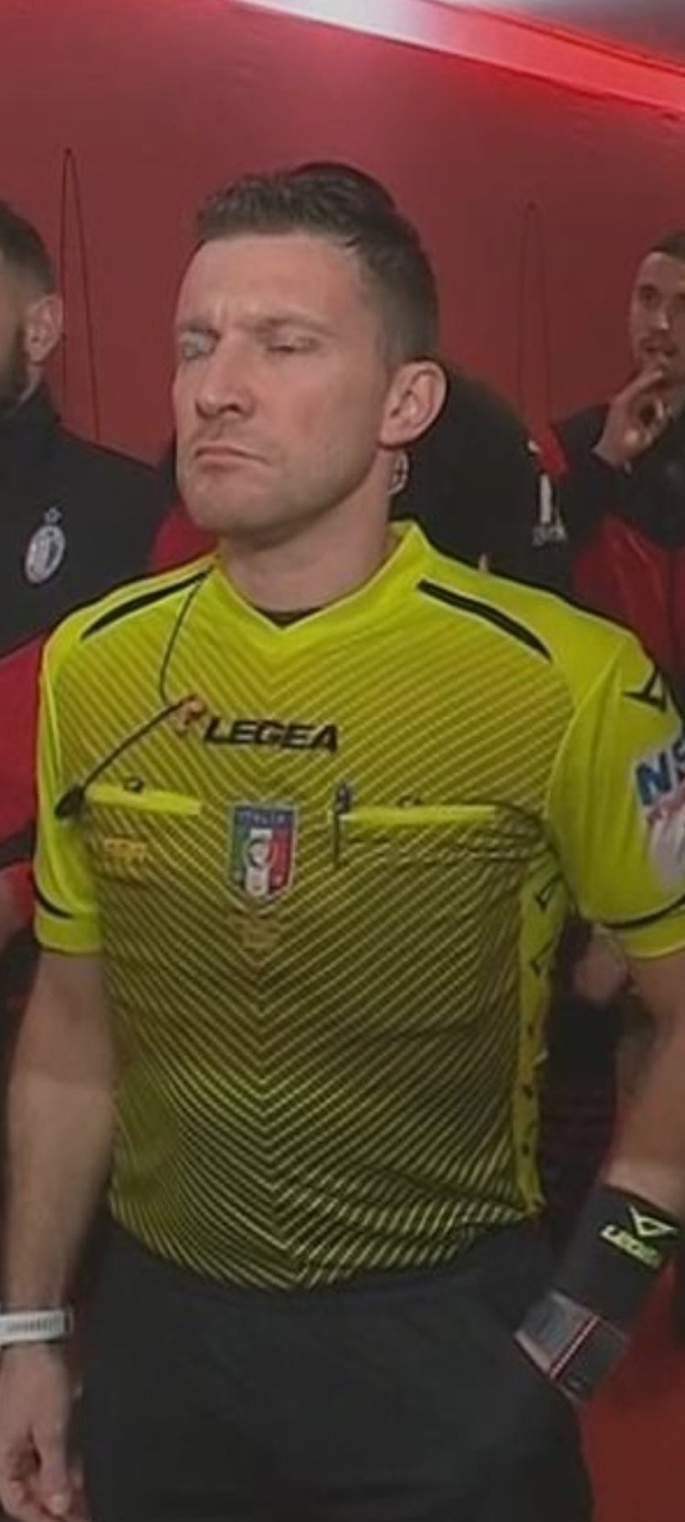 杜兰特连续得分，全队士气高涨